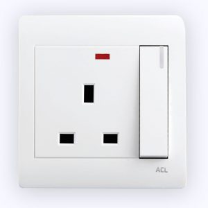 ACL - 13 A Switched Socket Outlet